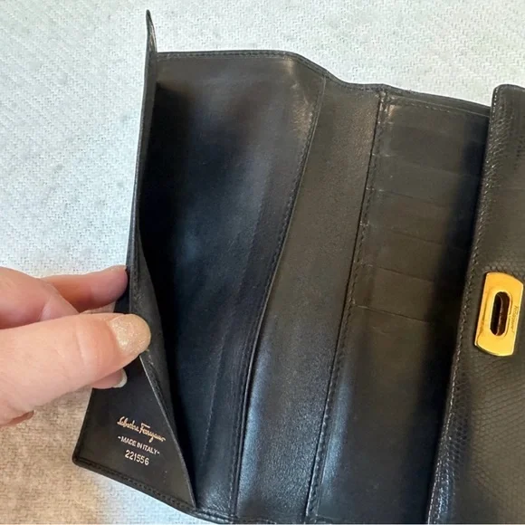 Salvatore Ferragamo Gancini Leather Wallet - Picture 4 of 7
